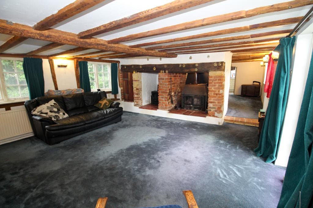 Gardeners Cottage, Burwell - Image 3