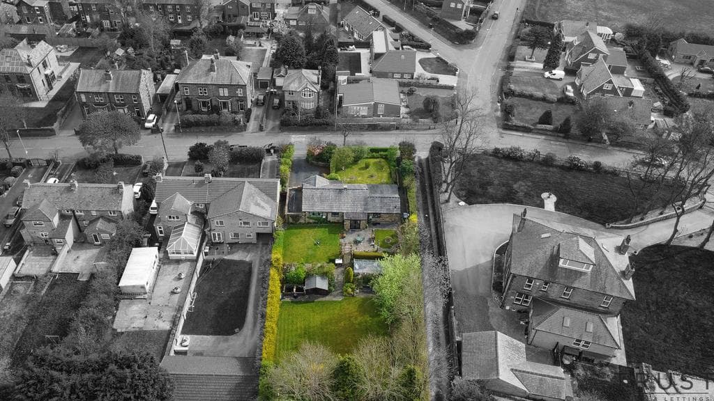 Deighton Lane, Batley, WF17 - Image 4