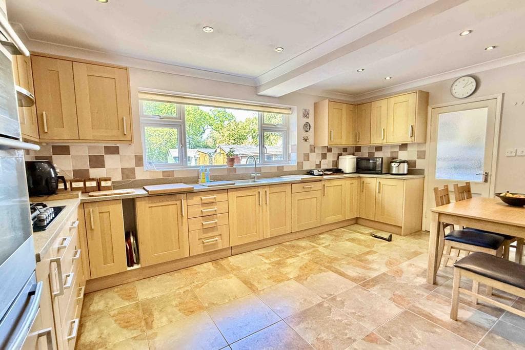 Verwood Road, BH21 - Image 3