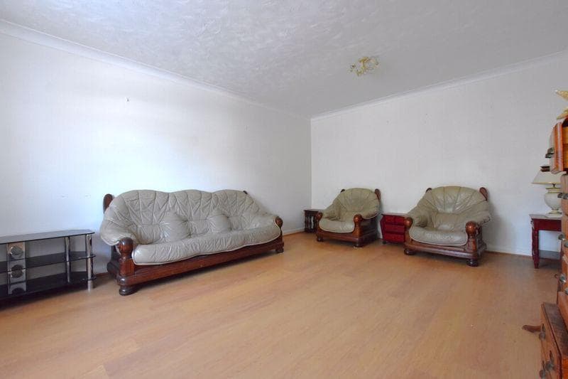 Park Way, Ruislip - Image 3