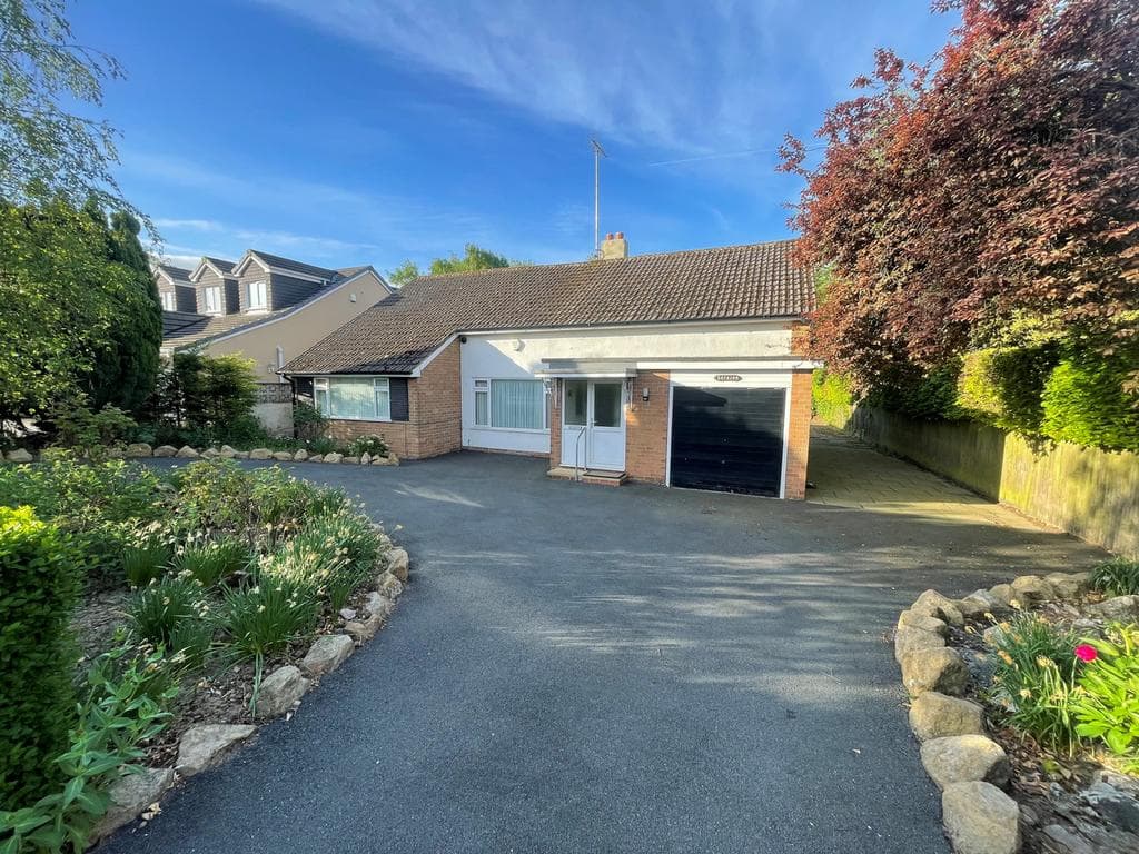 View property at Leeds LS17