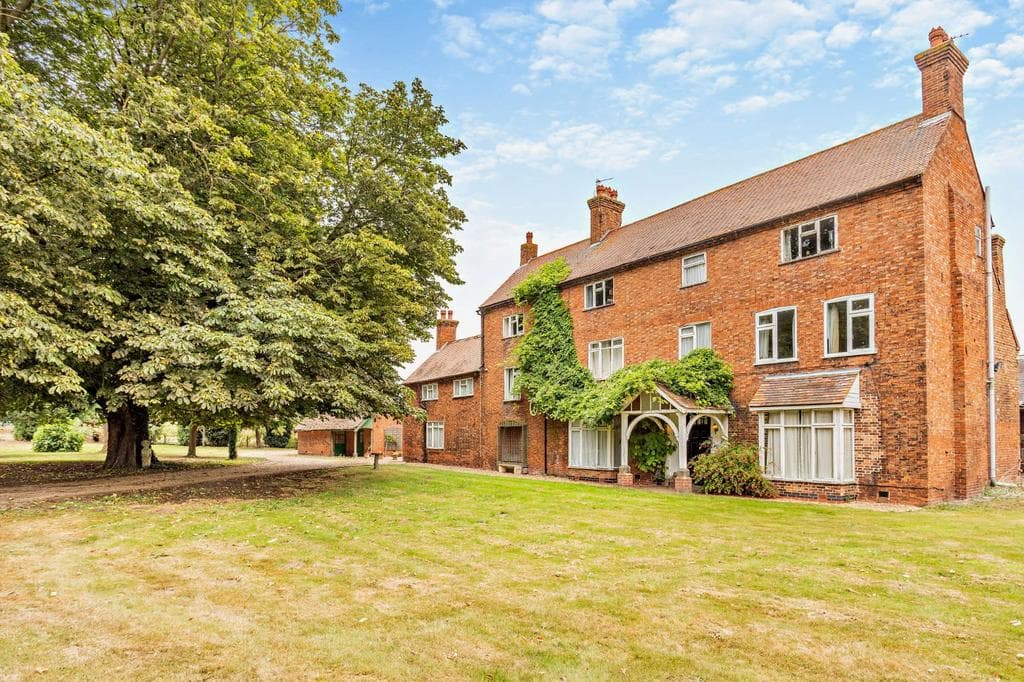 View property at Stragglethorpe Road, Stragglethorpe, Radcliffe-On-Trent, Nottinghamshire