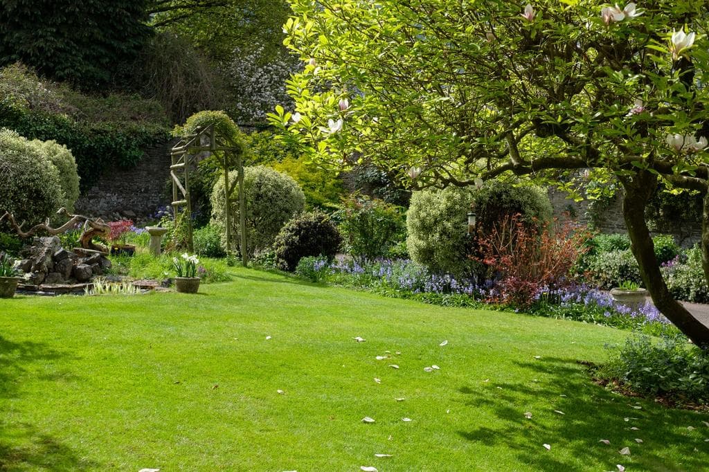 Brockely Chase, Cleeve, BS49 - Georgian home with fantastic gardens - Image 2