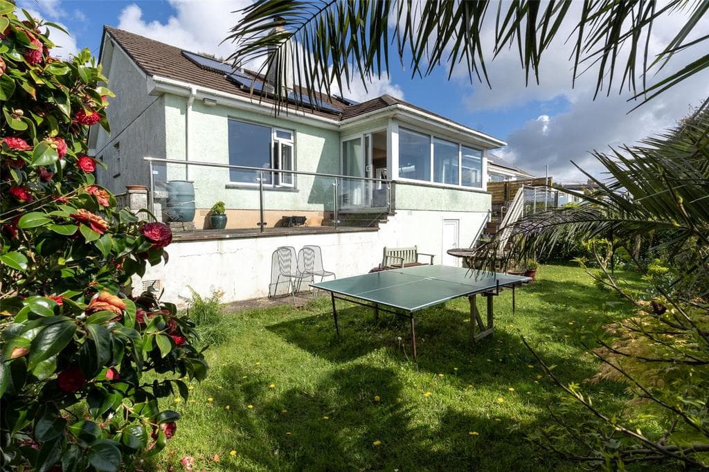 Lescudjack Crescent, Penzance TR18 - Image 3
