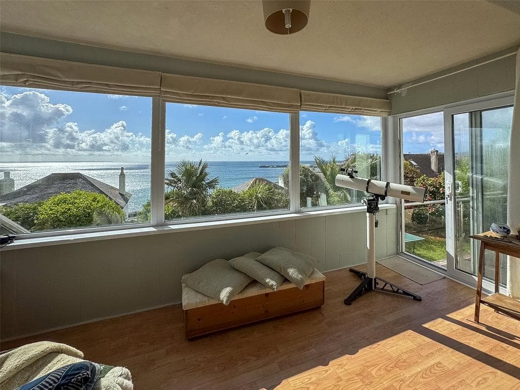 Lescudjack Crescent, Penzance TR18 - Image 4