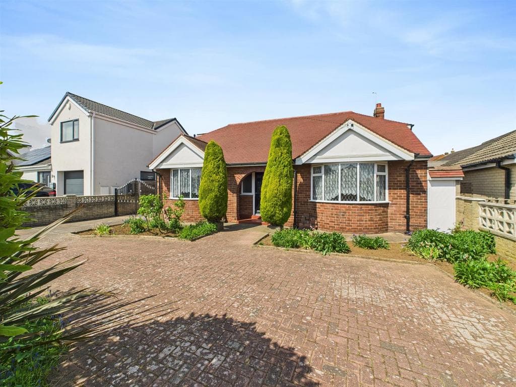 Thompson Avenue, Castleford - Image 1