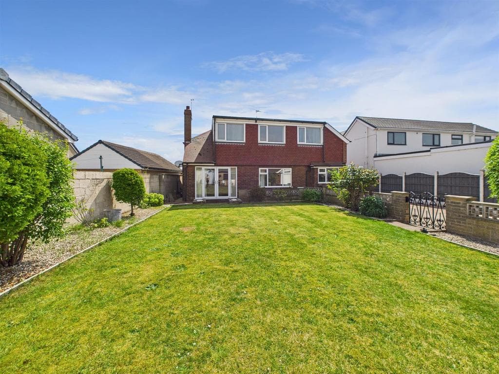 Thompson Avenue, Castleford - Image 3