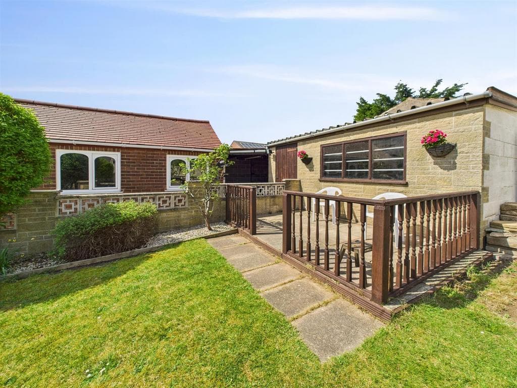 Thompson Avenue, Castleford - Image 5