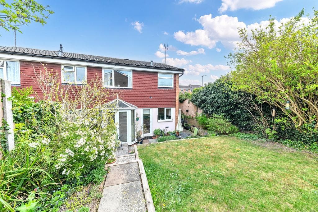 Valley Rise, Royston SG8 - Image 4