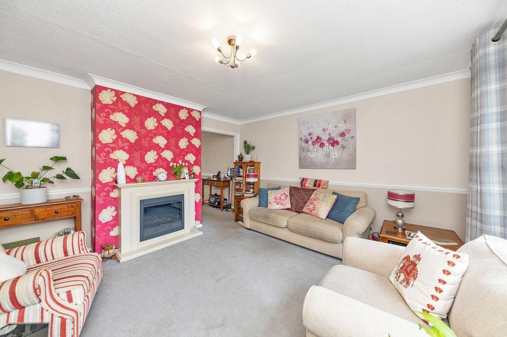 Valley Rise, Royston SG8 - Image 5