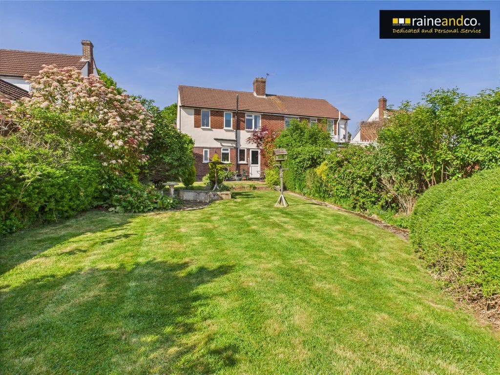 Mandeville Road, Potters Bar - Image 3