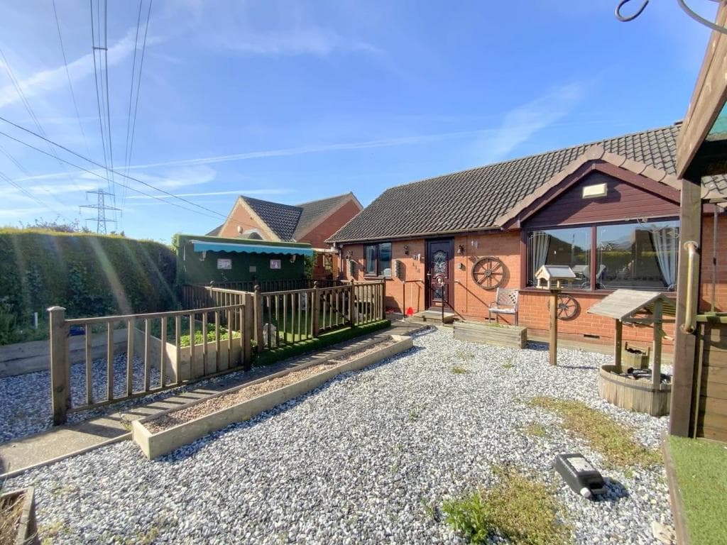 Albatross Drive, Grimsby - Image 1