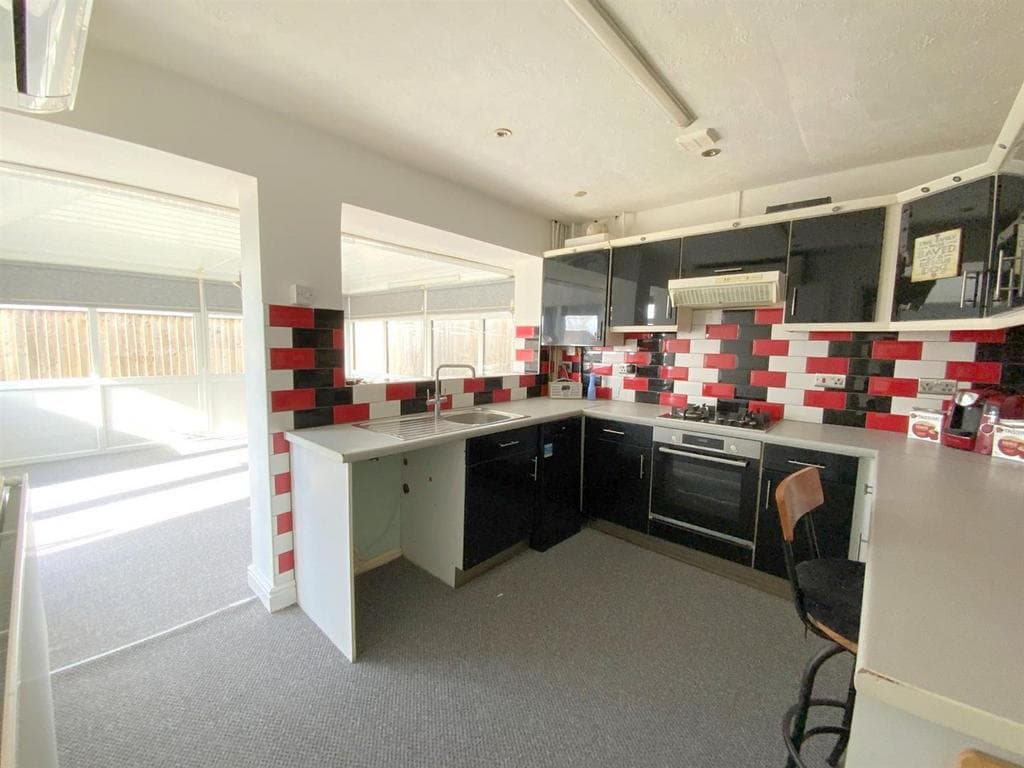 Albatross Drive, Grimsby - Image 2