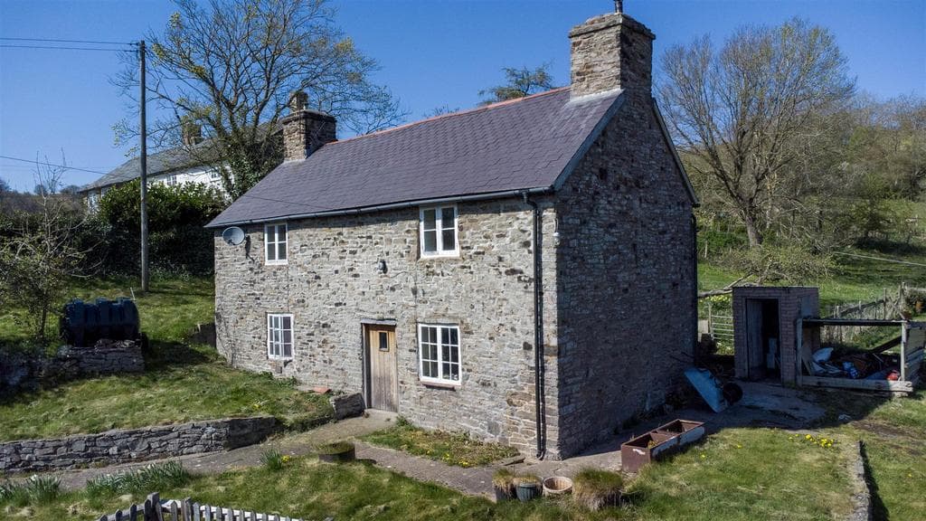 Lower Hurdley Farmhouse, Hyssington, Churchstoke, Powys, SY15 6DY - Image 1