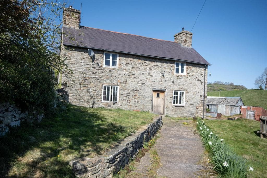 Lower Hurdley Farmhouse, Hyssington, Churchstoke, Powys, SY15 6DY - Image 2