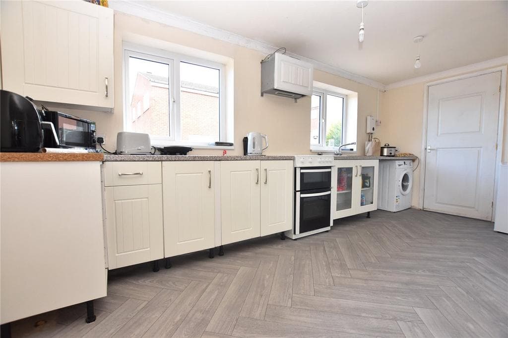 Thorpe Road, Pudsey, West Yorkshire - Image 3