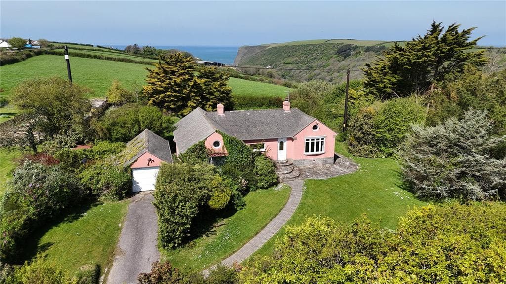 Crackington Haven, Cornwall EX23 - Image 1