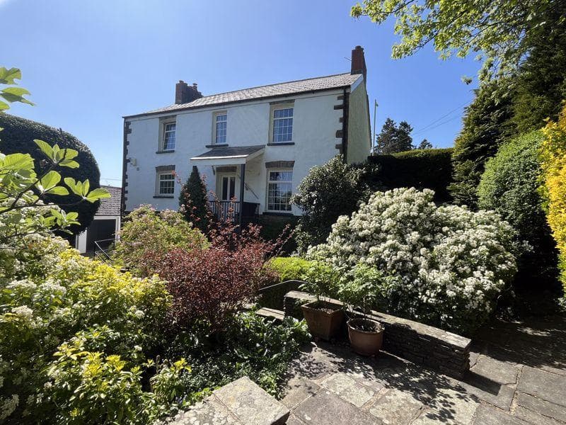 View property at Ty Plocyn, 1 Cardiff Road, Llantrisant, Pontyclun CF72 8DG
