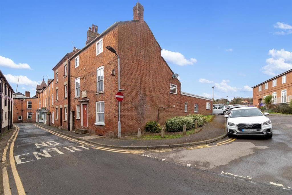 View property at White Hart, Church Street, Ledbury, Herefordshire, HR8