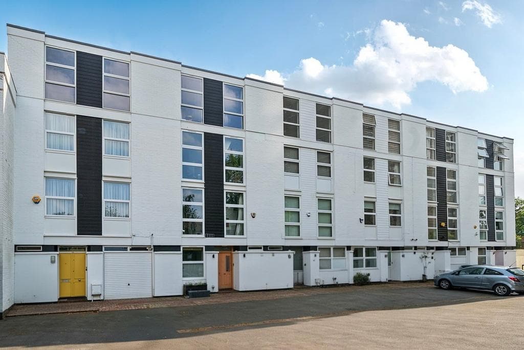 View property at Tobin Close, Belsize Park, London, NW3