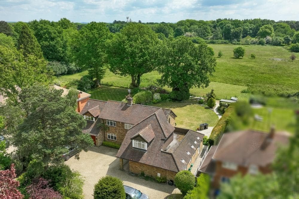 View property at Chiltern Hill, Chalfont Heights Estate, Chalfont St. Peter