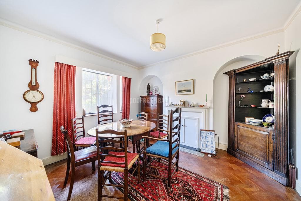 Hampstead Garden Suburb N2 - Image 4