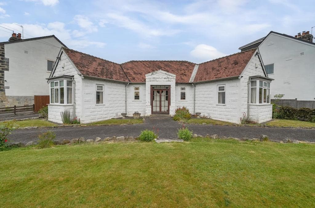 Outwood Lane, Horsforth, LS18 - Image 2
