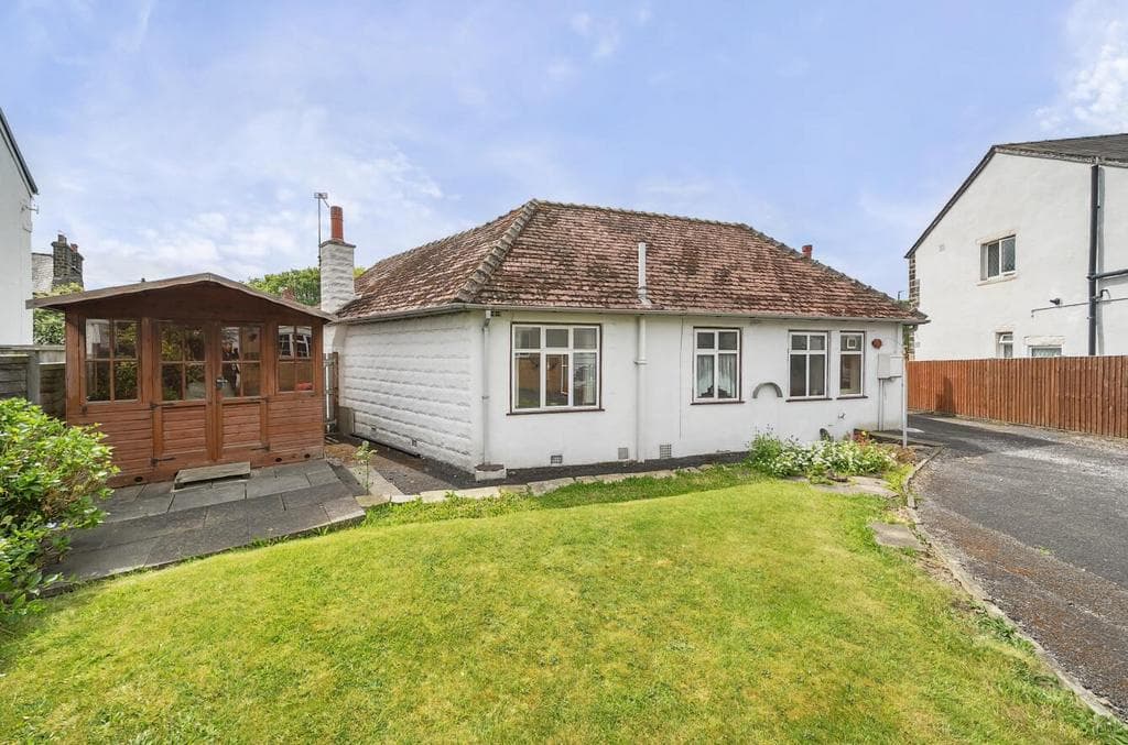 Outwood Lane, Horsforth, LS18 - Image 3