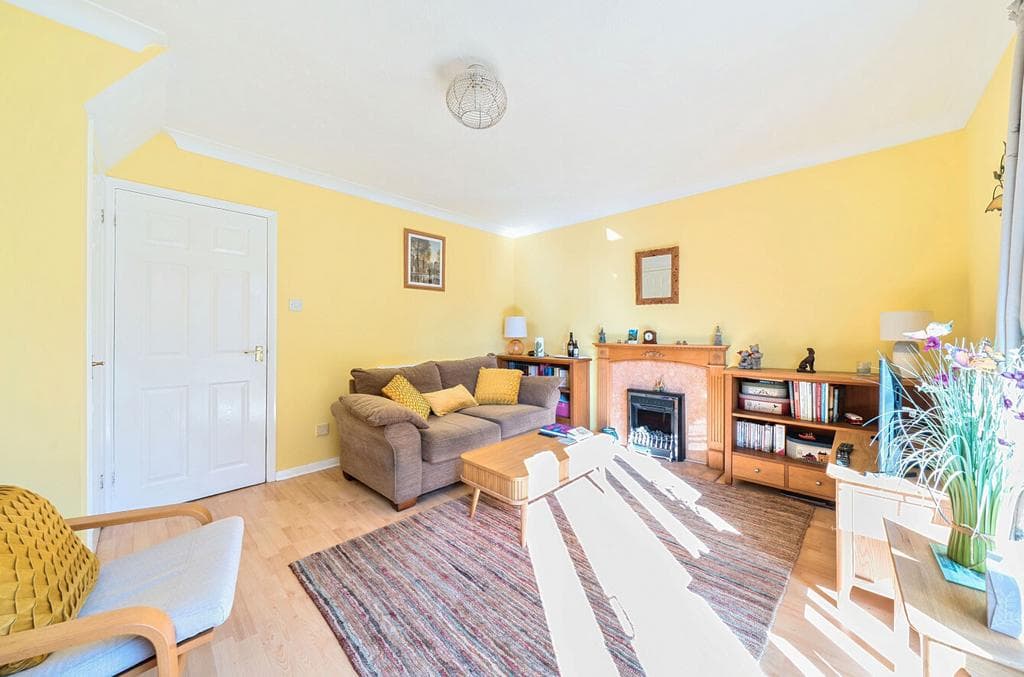 St. James Court, Essex CB10 - Image 5