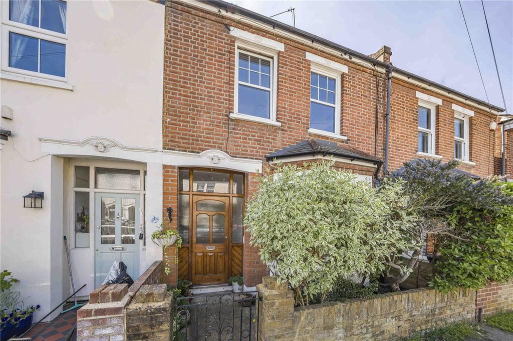 View property at Percy Road, Old Isleworth