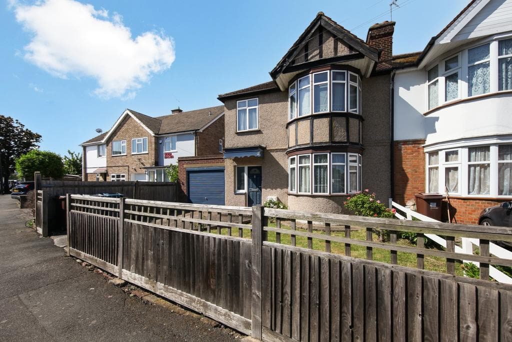 Brampton Grove, Kenton, HA3 - Image 2