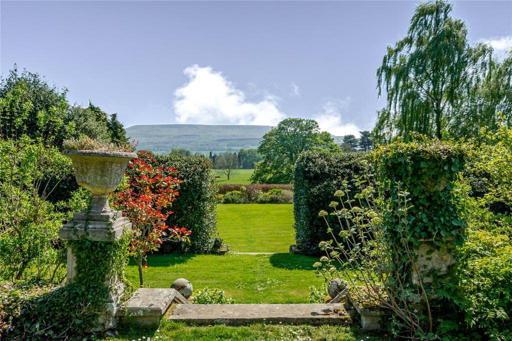 Redmire, Leyburn, North Yorkshire - Image 3