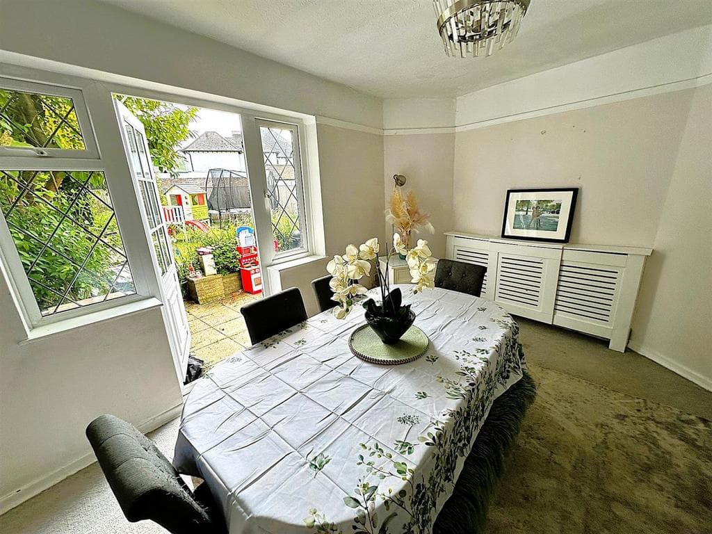 Hazelmere Road, Petts Wood - Image 5