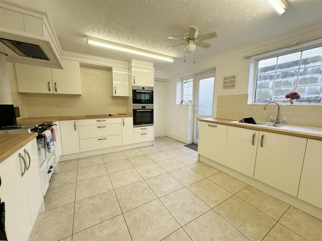 Perranwell Road, Goonhavern - Image 5