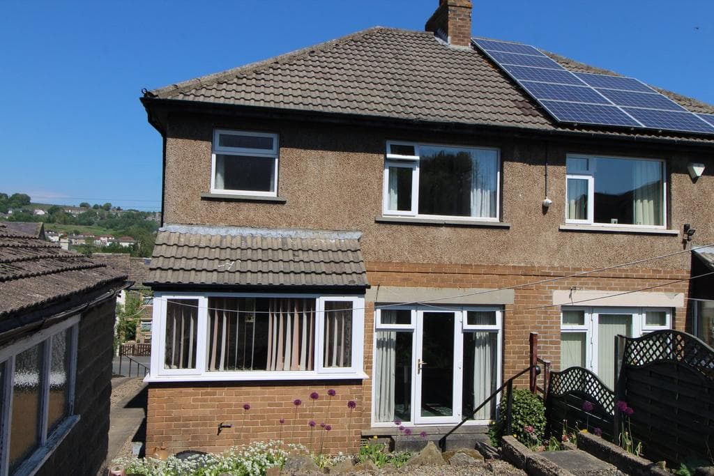 Fell Lane, Keighley, BD22 - Image 2