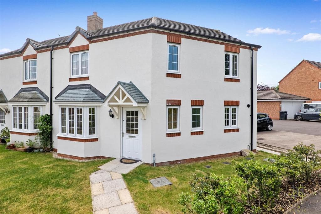 View property at Tulip Drive, Evesham WR11