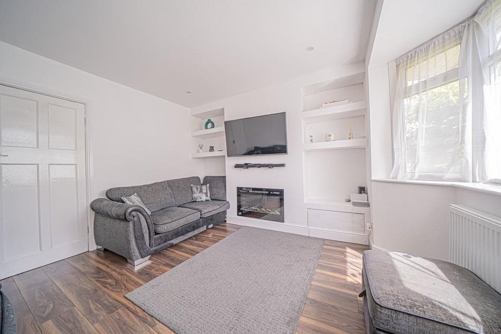 Damson Lane, Solihull, B91 - Image 2