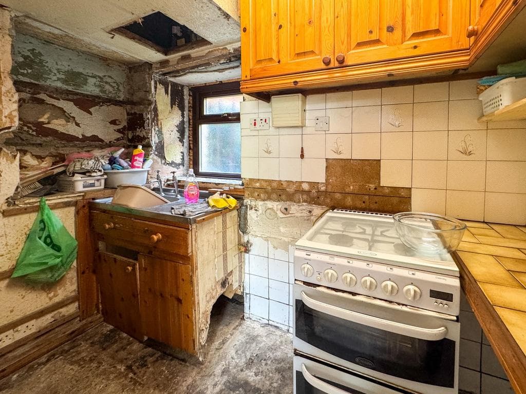 Gib Lane, Huddersfield HD8 - Image 5