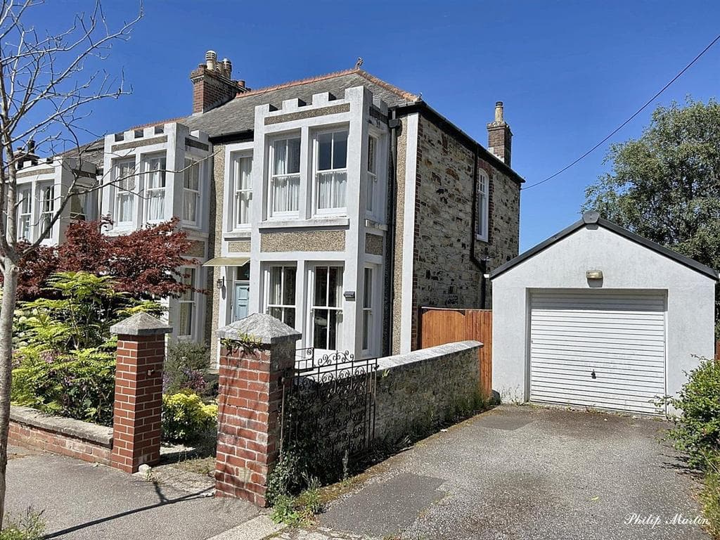 Carvoza Road, Truro - Image 2