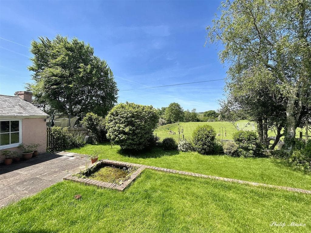 Carvoza Road, Truro - Image 5