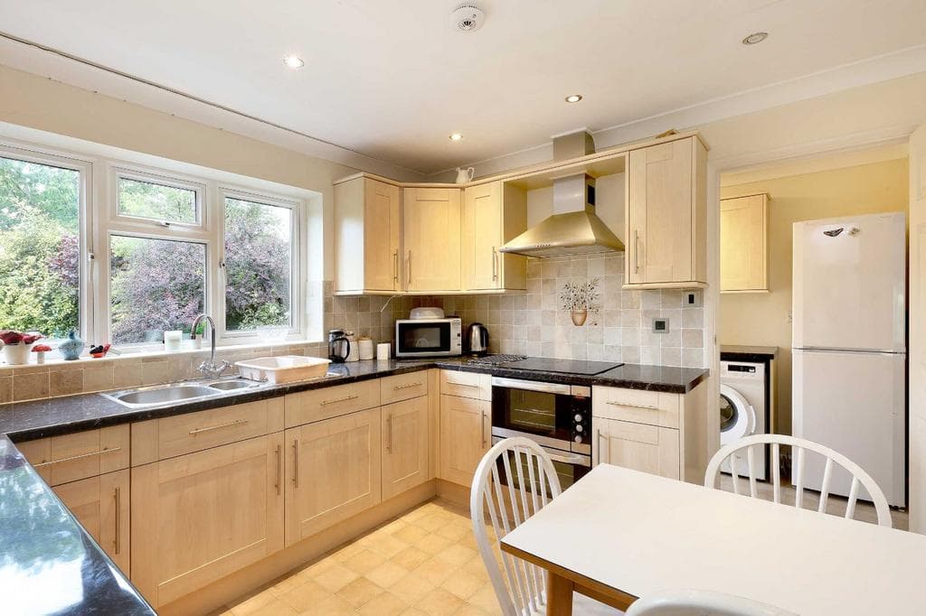 Farmers Way, Seer Green, Beaconsfield, Buckinghamshire, HP9 - Image 2
