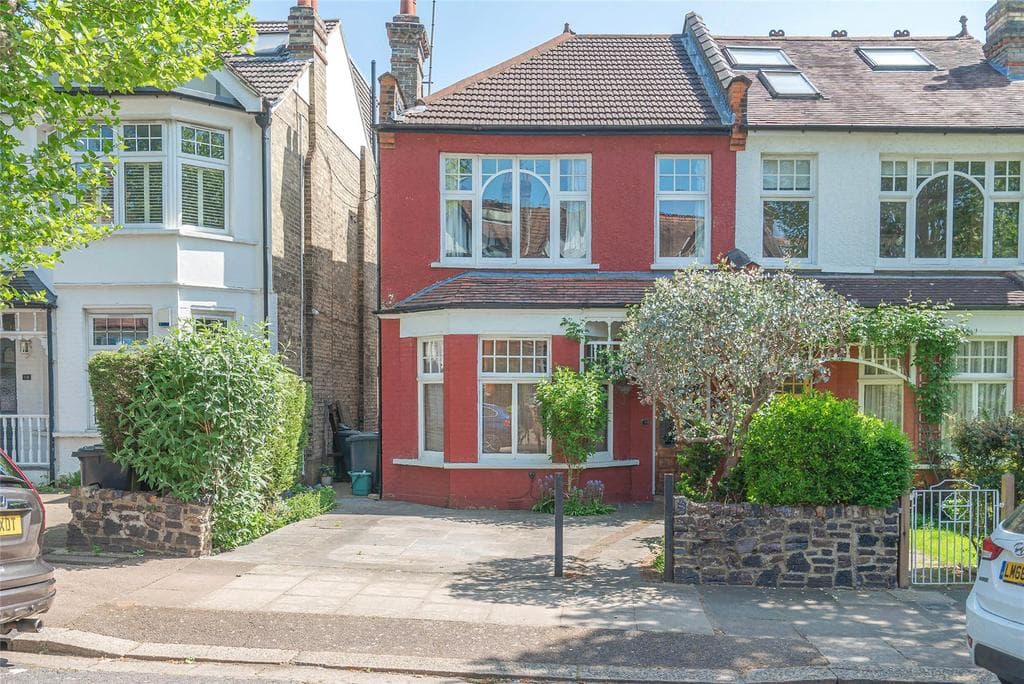 View property at Redston Road, London, N8