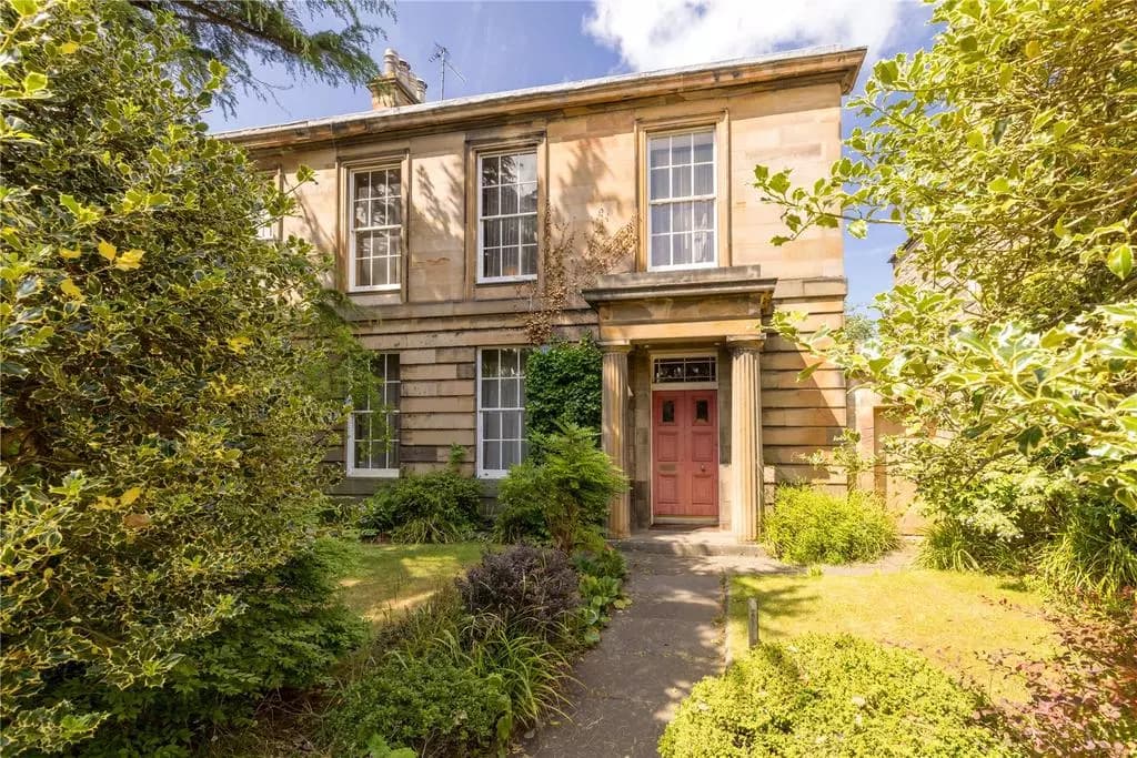 View property at Blacket Place, Newington, Edinburgh, EH9