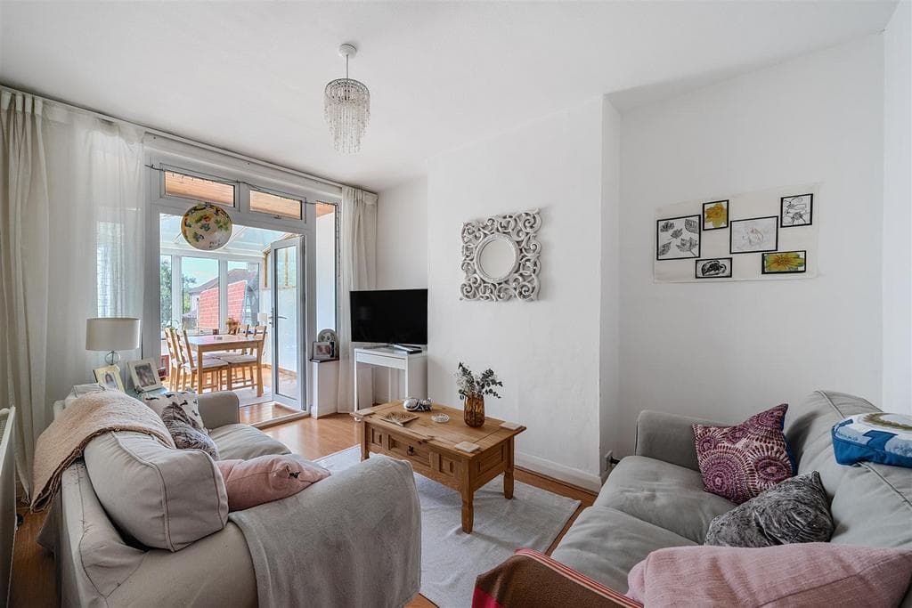 Aylesford Avenue, Beckenham BR3 - Image 4