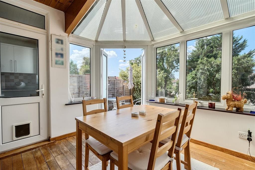 Aylesford Avenue, Beckenham BR3 - Image 5