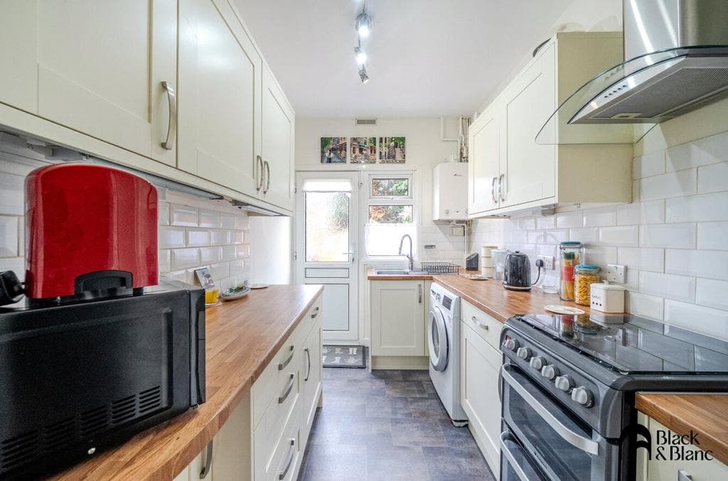 Addiscombe Court Road, Croydon, CR0 - Image 5