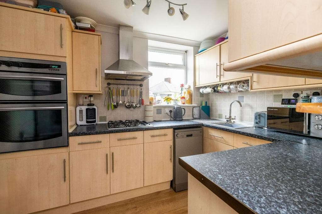 Hazel Road, Dartford - Image 3