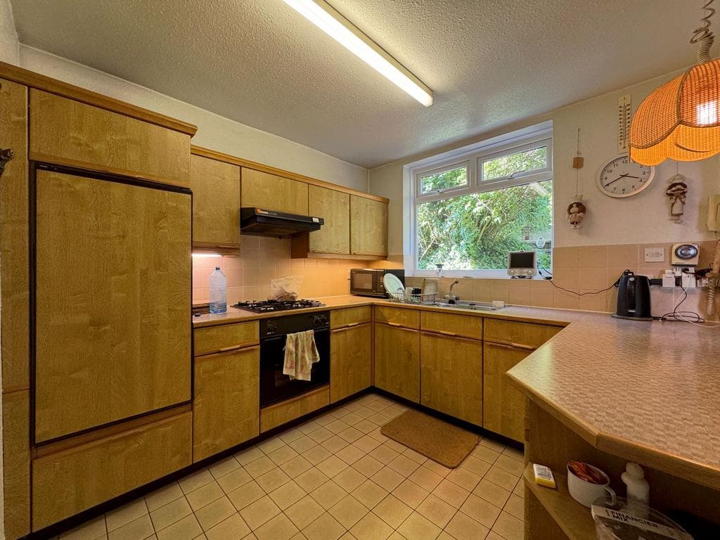 The Reddings, London, NW7 - Image 2