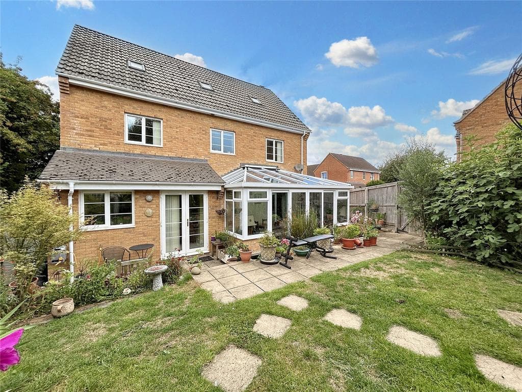 Suffolk Road, Westbury - Image 5