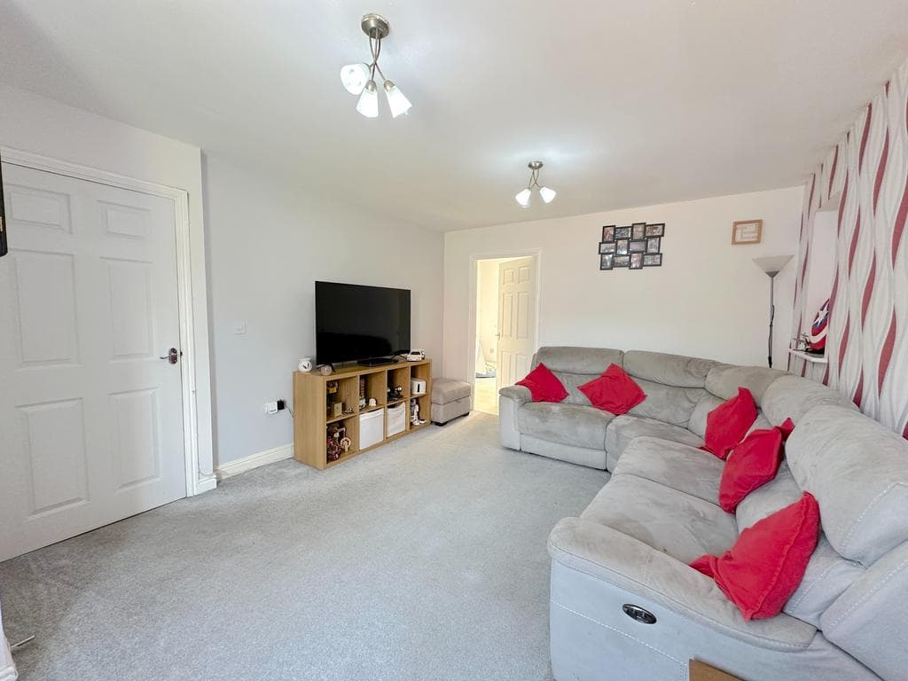 Jonah Drive, Tipton DY4 - Image 4